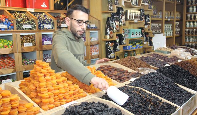 Havaların soğumasıyla kuruyemişe ilgi arttı