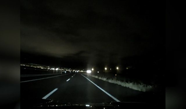 Kar yağışının etkili olduğu Kars-Digor'a kurtlar indi