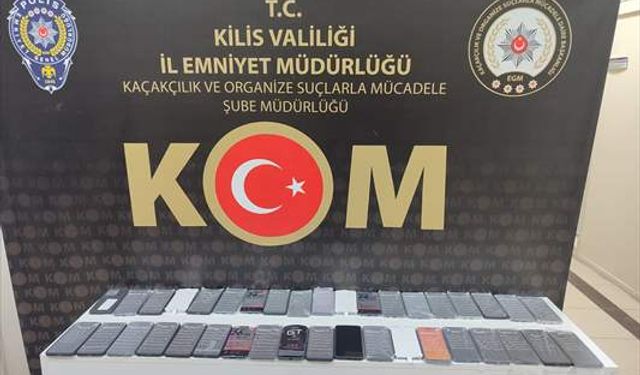 Kilis'te kargo yoluyla gönderilecek 38 kaçak telefon ele geçirildi
