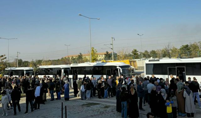 Malatya'dan ilk umre kafilesi dualarla kutsal topraklara uğurlandı