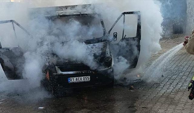 Mardin'de kamyonette çıkan yangın söndürüldü