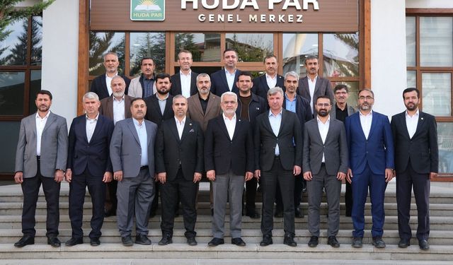 Özhan, Ankara'daki yerel yönetim programına katıldı