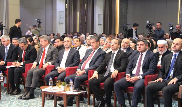 Şırnak'ta "IV. Uluslararası Melayê Cizîrî Sempozyumu" başladı