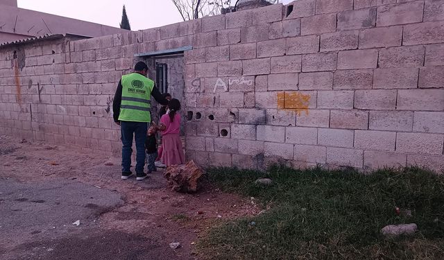 Umut Kervanı Akçakale'de her ay düzenli yardımda bulunuyor