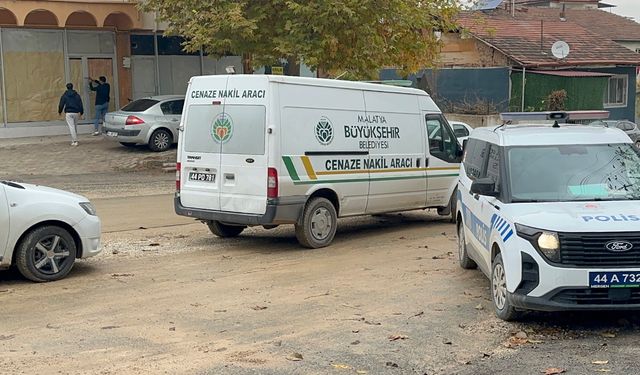 Yalnız yaşayan yaşlı adam ikametinde ölü bulundu