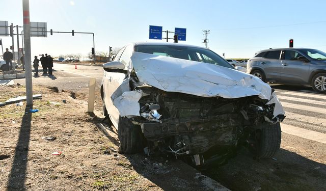 Adıyaman'da otomobil ile SUV çarpıştı: 6 yaralı