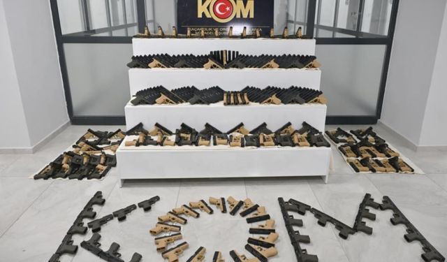 Adıyaman'da operasyon: Bin tabanca ele geçirildi