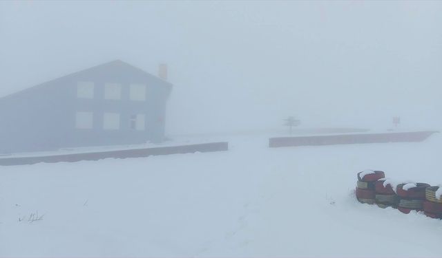 Karacadağ'a mevsimin ilk karı yağdı