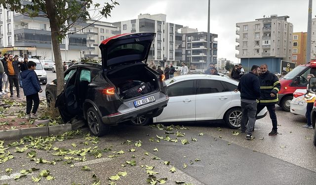 Siverek'te iki otomobil çarpıştı: 2 yaralı