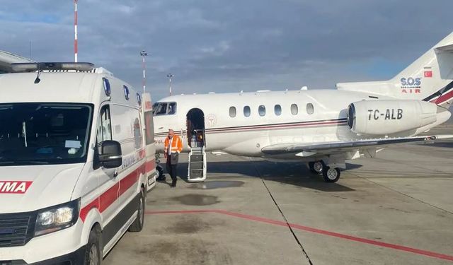 Ağrı’da anne ve bebeği ambulans uçakla sevk edildi