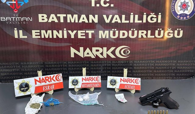 Batman’da araçtan narkotik madde ve silah çıktı