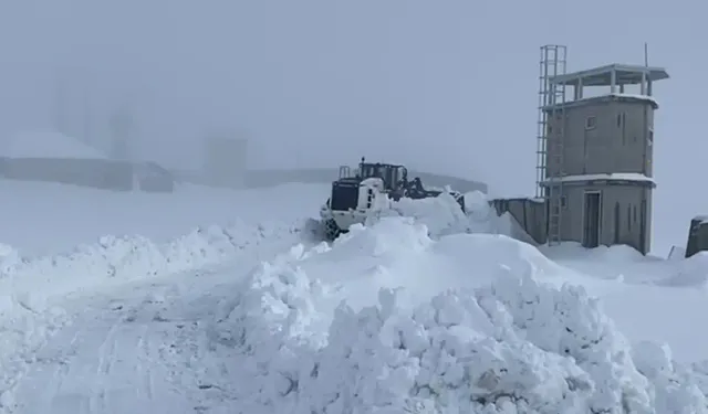 Beytüşşebap’ta kar yağışı ulaşımı etkiledi