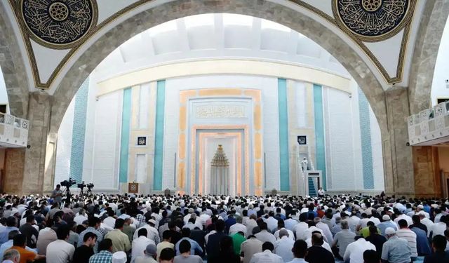 Cuma hutbesinde "Din İstismarı" uyarısı