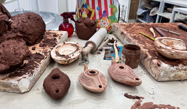 Dicle Üniversitesi’nde seramik yapım aşamaları anlatıldı