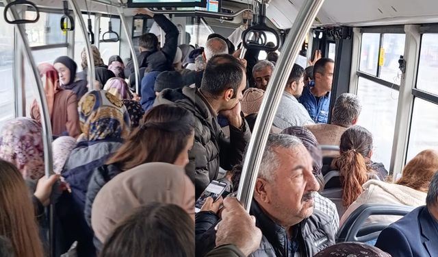 Diyarbakır’da ulaşım çilesi: Otobüsler tıklım tıklım