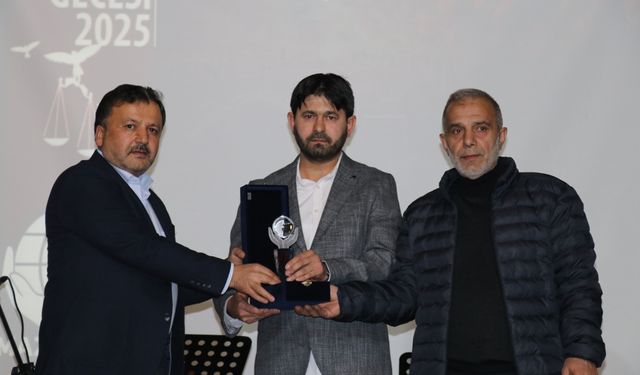 İLKHA'ya "İnsan Hakları Basın Ödülü" verildi