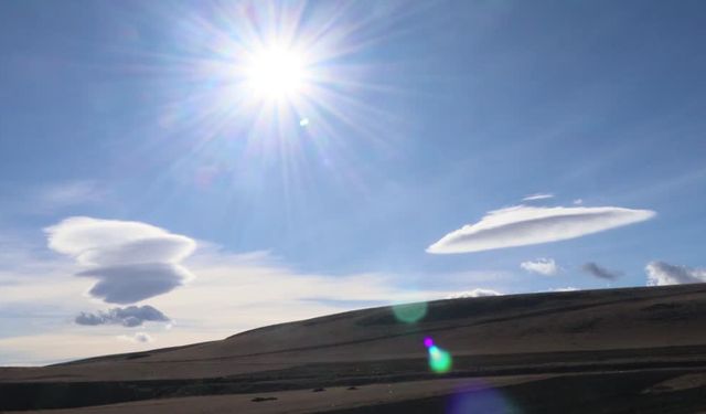 Kars'ta mercek bulutları kartpostallık kareler sundu