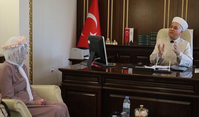 Kur’an-ı Kerim'den etkilenen Alman kadın Müslüman oldu