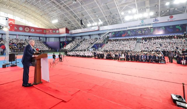 Kurtulmuş: Bilgi kadar hikmet ve irfanı da kuşatmalıyız