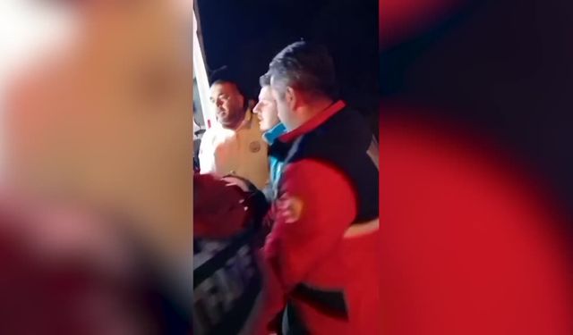 Malatya'da otomobil trambüs direğine çarptı: 2 kişi yaralandı