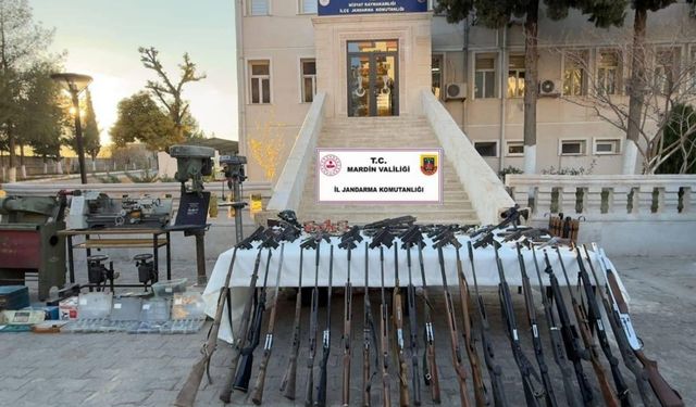 Mardin’de silah kaçakçılığı operasyonunda çok sayıda silah ele geçirildi