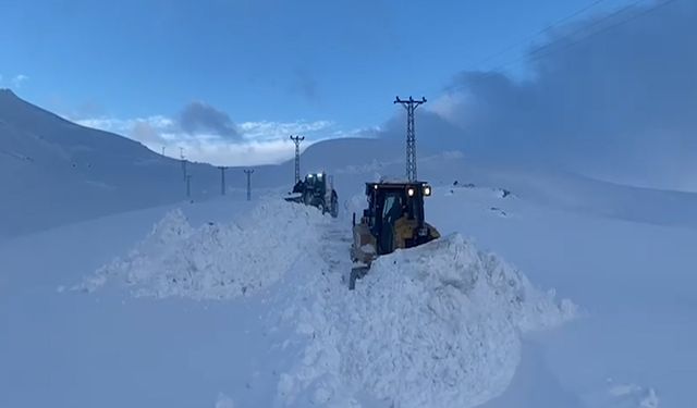 Şırnak’ta kar nedeniyle köy yolları kapandı