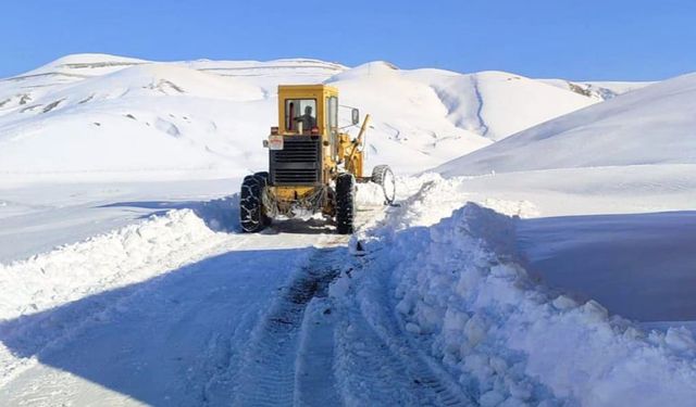 Van’da 102 yerleşim biriminin yolu ulaşıma kapandı