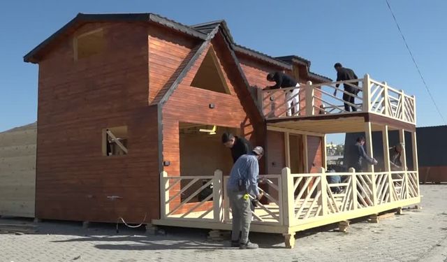 Vanlı kardeşlerin ürettiği çevre dostu ahşap evlere yoğun talep var