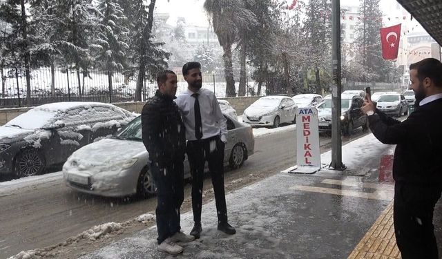 Kilis'te kar yağışı görsel şölen oluşturdu
