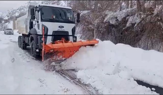 Şırnak'ta kapalı olan 30 köy yolu için çalışma başlatıldı