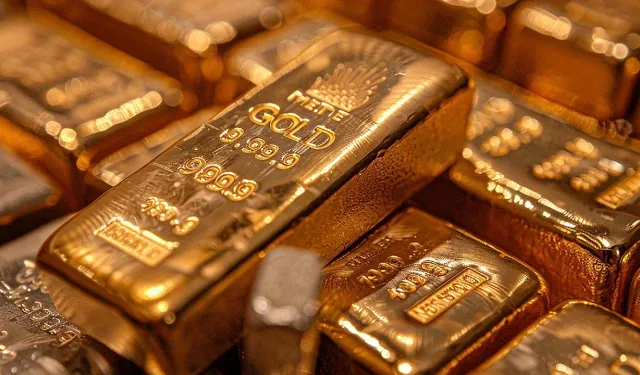 Altın rekor seviyelerde seyrediyor