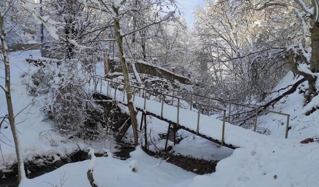 Batman'da kar kalınlığı 1,5 metreyi geçti! Kartpostallık manzaralar oluştu