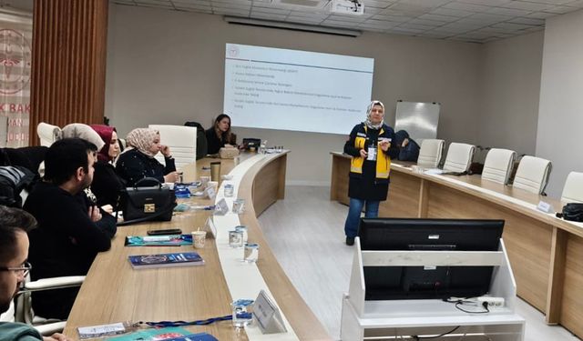 Batman'da tıbbi acil çağrı yönetimi eğitimi verildi