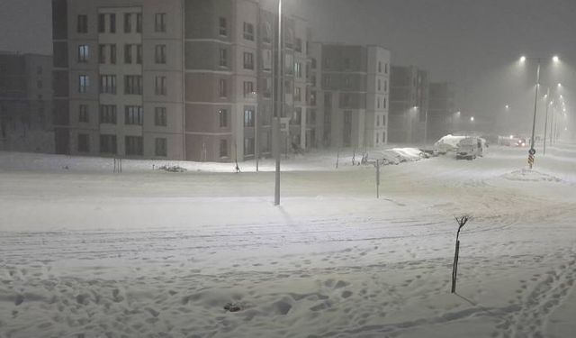 Diyarbakır'ın bu ilçesinde 1 gün daha okullar tatil edildi