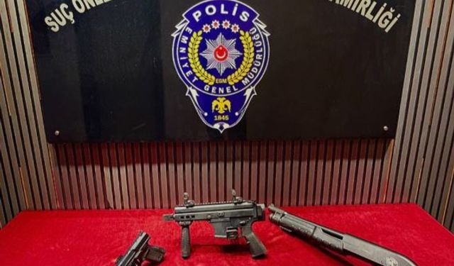 Gaziantep’te evin bodrumunda ruhsatsız silahlar ele geçirildi