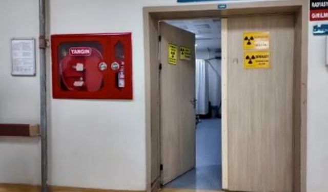 Siirt’te 8 yaşındaki çocuğun boğazına kaçan 5 lira endoskopiyle çıkarıldı