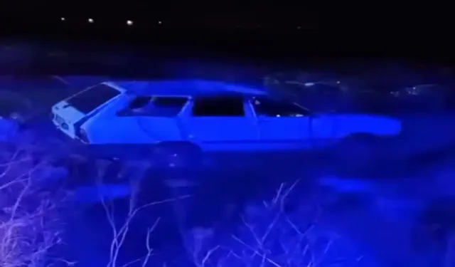 Şırnak'ta iki otomobil kafa kafaya çarpıştı