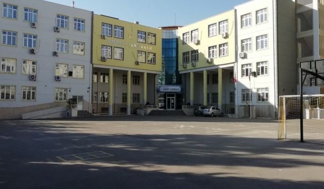 Gaziantep'te öğretmen ve okul müdürüne saldırı girişimi