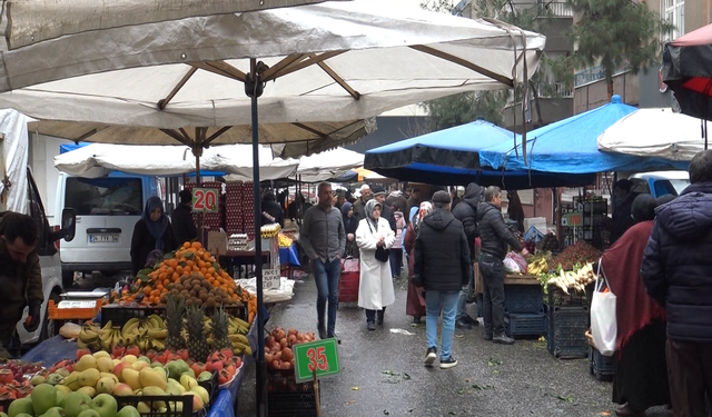 Diyarbakır'da pazar esnafının kış mesaisi zor geçiyor