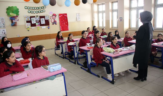 Okullarda "Maarif’in Kalbinde Ramazan" heyecanı ile gönüller inşa ediliyor