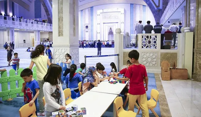 Cami içinde koşan çocuklar: Nerede durmalı?