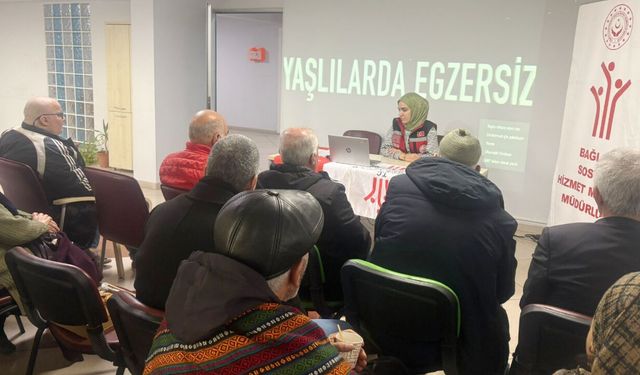 Diyarbakır'da yaşlılara yönelik okuryazarlık eğitimleri başlatıldı