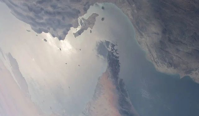 ABD, arz endişeleri nedeniyle İran'ın deniz yoluyla petrol satışına 30 günlük bir süre tanıdı