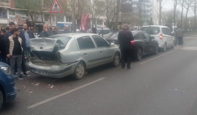 Batman'da 7 araçlı zincirleme trafik kazası