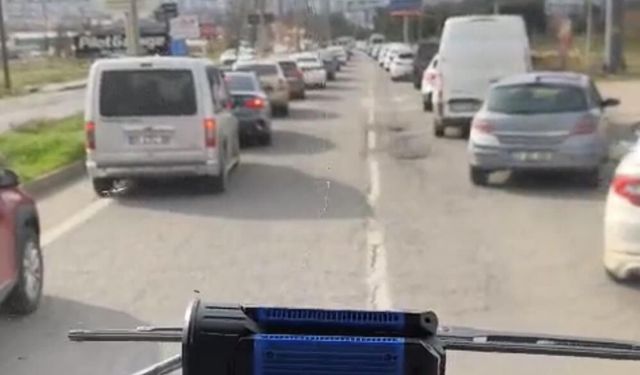Diyarbakır’da itfaiye ekiplerine ‘fermuar’ sistemiyle yol verdiler
