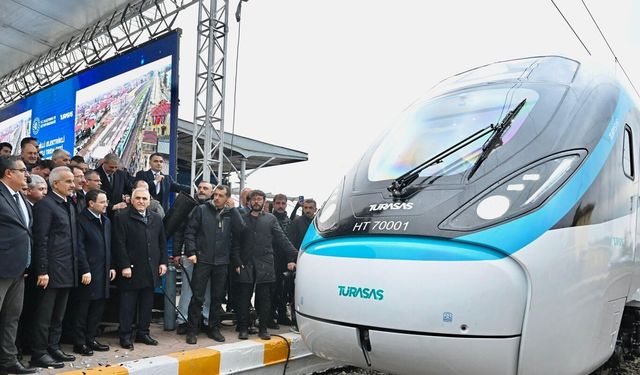 Hızlı tren üretecek fabrikada yüzde 55 ilerleme sağlandı