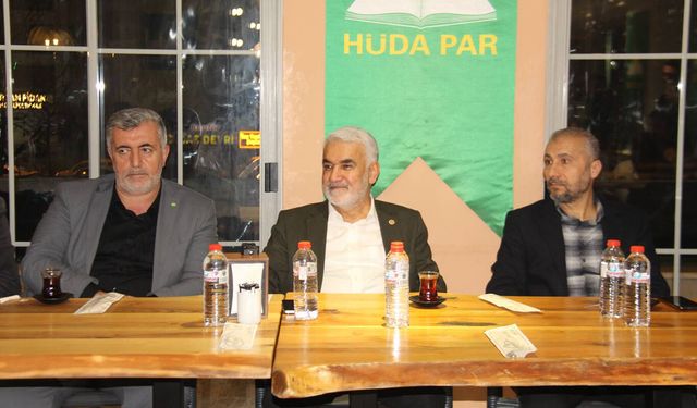 HÜDA PAR Genel Başkanı Yapıcıoğlu Diyarbakır’da ilçe başkanları ve il yönetimiyle buluştu