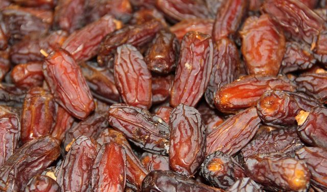 Ramazan'da fazla hurma tüketimine dikkat