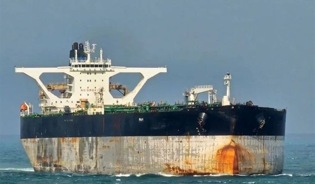 İran'dan ABD'nin "petrol satışına izin" açıklamalarına yanıt