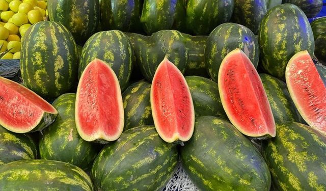 Bütçeyi zorlasa da vazgeçilmez: Diyarbakır Karpuzu